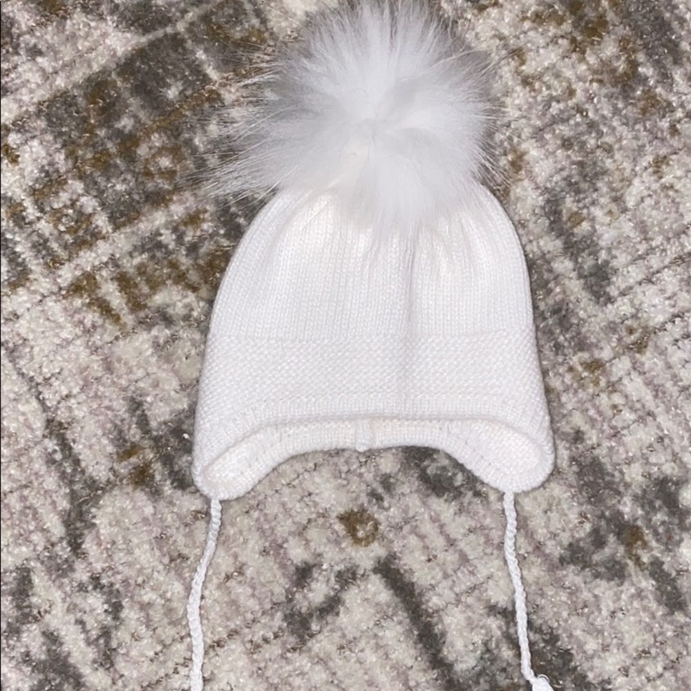 Ultra soft Cashmere hat with raccoon fur Pom